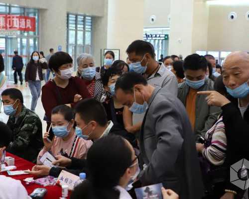 宝宝大便颜色不一样,睡觉不安慰、便秘、吐奶……怎么办?