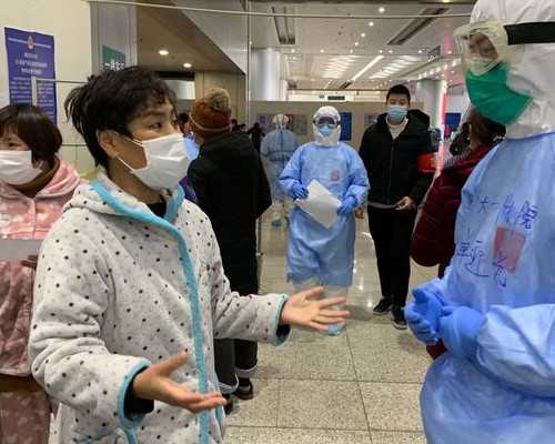 重庆供卵机构做试管不排队一般费用要15多万才够吗？